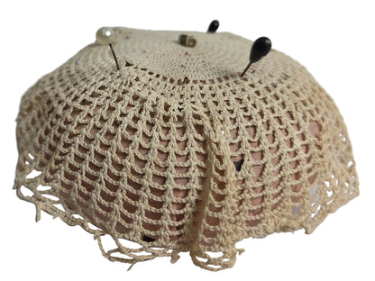 Vintage Needle Holder Pin Cushion CSHW