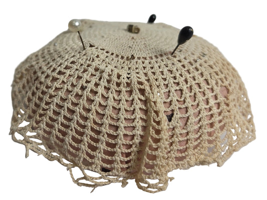 Vintage Needle Holder Pin Cushion CSHW