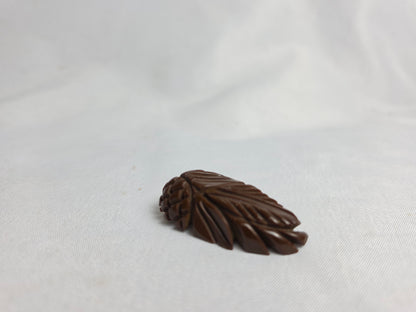 Vintage 1930s Bakelite Brown Carved Pineapple Clip By Weise CSHW