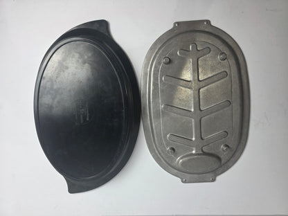 Vtg. Sizzling Server Plate w/ Handles/Base