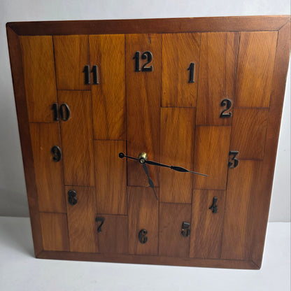 Vtg. Mid-Century Walnut Clock (CSHW)