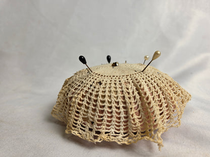 Vintage Needle Holder Pin Cushion CSHW