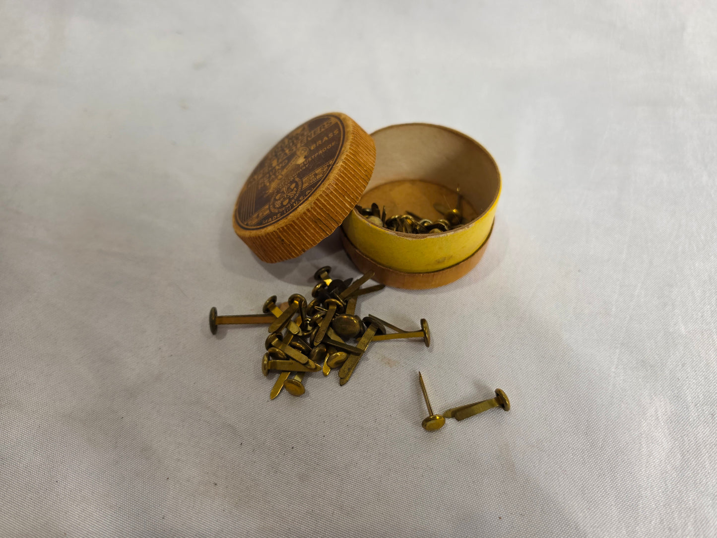 Vintage Oakville Paper Fasteners CSHW