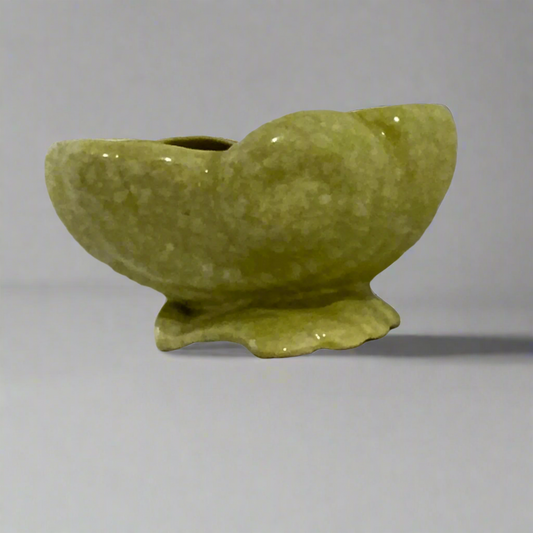 Vtg Shawnee Shell Planter