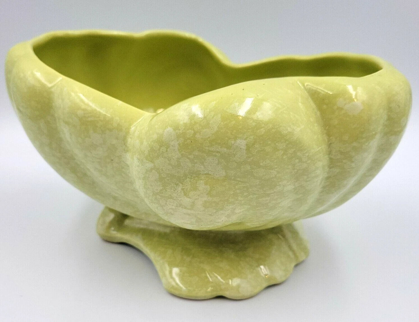 Vtg Shawnee Shell Planter